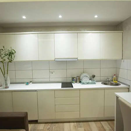 Apartmani Umayah-Dubai アパート