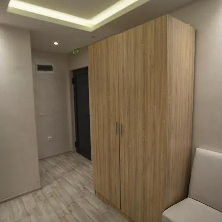 Apartmani Umayah-Dubai アパート *