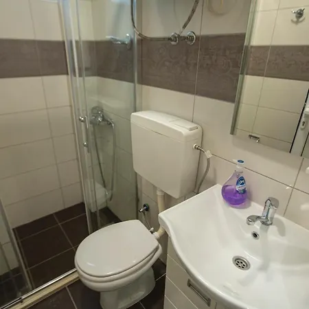 Apartmani Umayah-Dubai アパート