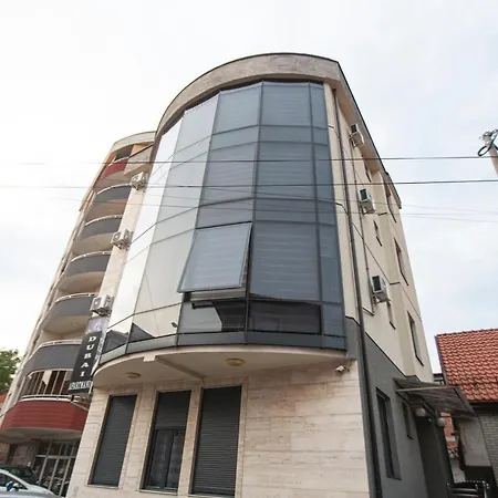 Apartmani Umayah-Dubai アパート ノヴィ・パザル